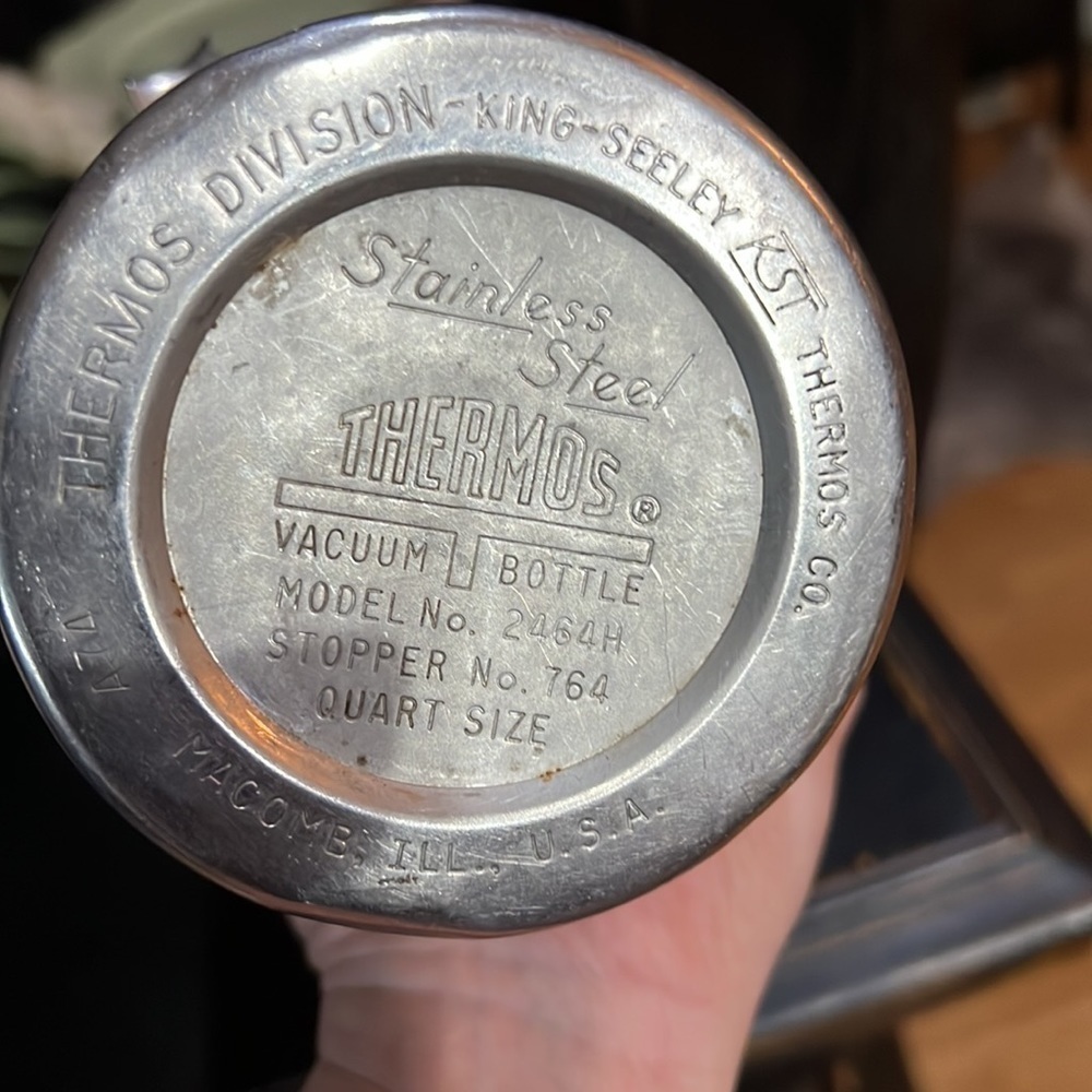 Vintage King Seeley Thermos Vacuum Bottle Stainless Steel Quart Size 2464 A234 - Picture 2 of 4